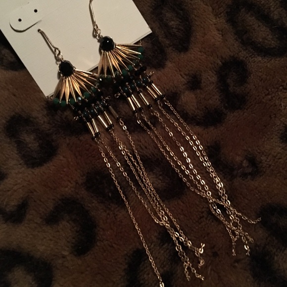 LB Gold Bead Fringe Earrings - Picture 3 of 4